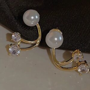 Elegant Gold and White Pearl Earrings